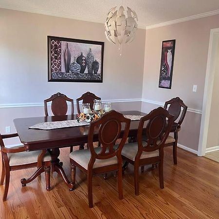 A Spacious And Warm House Fuquay-Varina Bagian luar foto