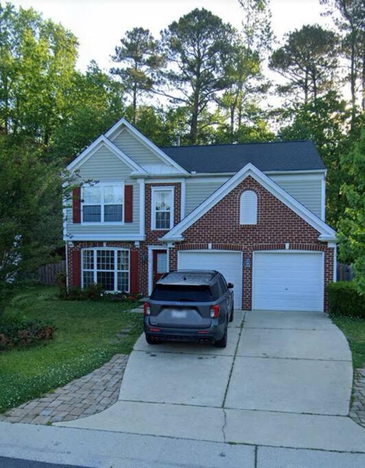 A Spacious And Warm House Fuquay-Varina Bagian luar foto